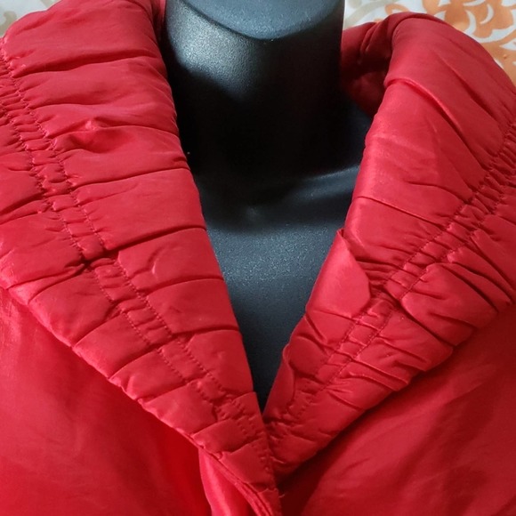 Travel Smith Beautiful Vibrant Red Puffer Vest Size M - Picture 4 of 7